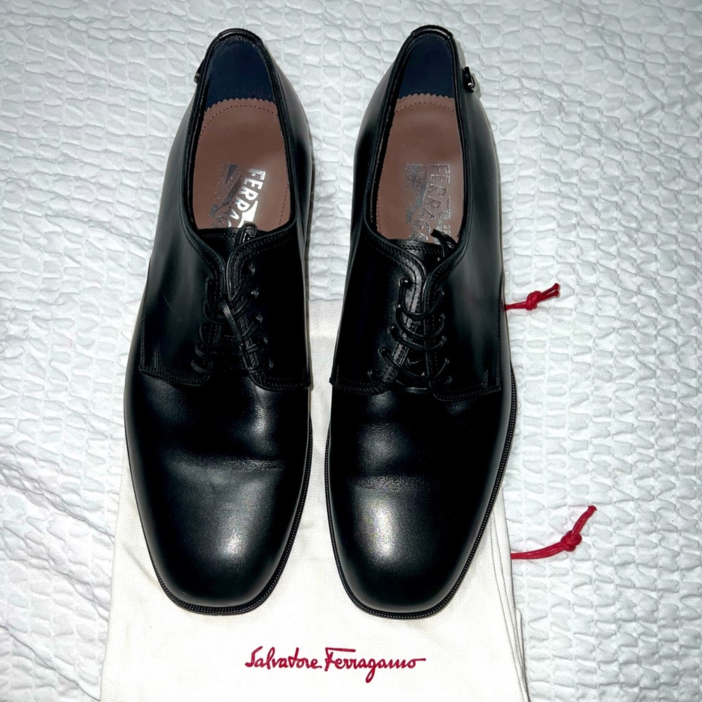 Salvatore Ferragamo Lavorazione Originale, barely worn, excellent condition.